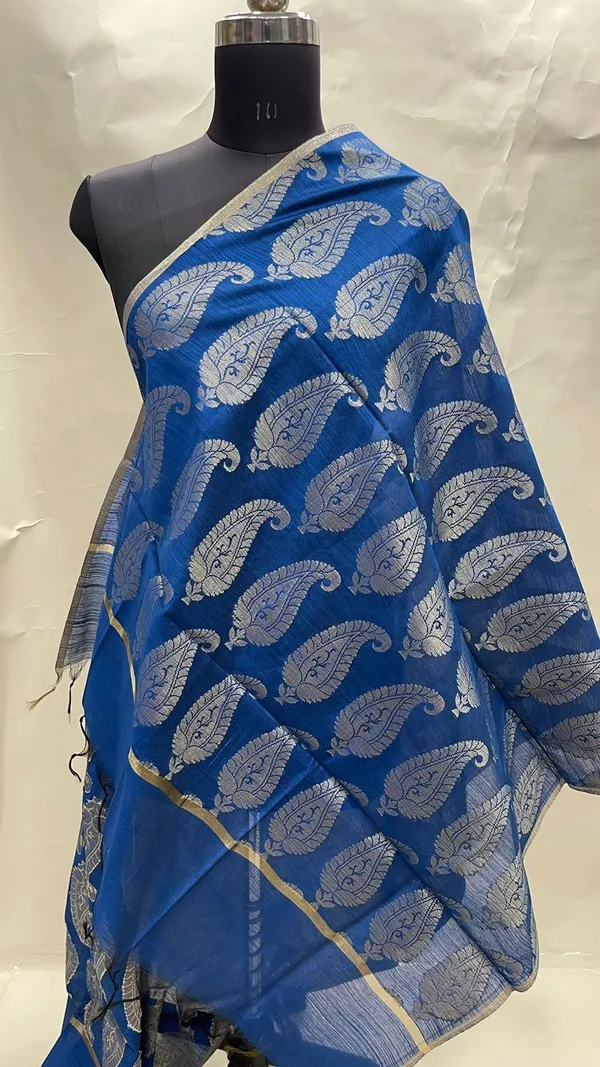 Navy_Blue_Banarasi_Katan_Georgette_Golden_Zari_Carry_Booti_Dupatta_For_Girls_&_Women