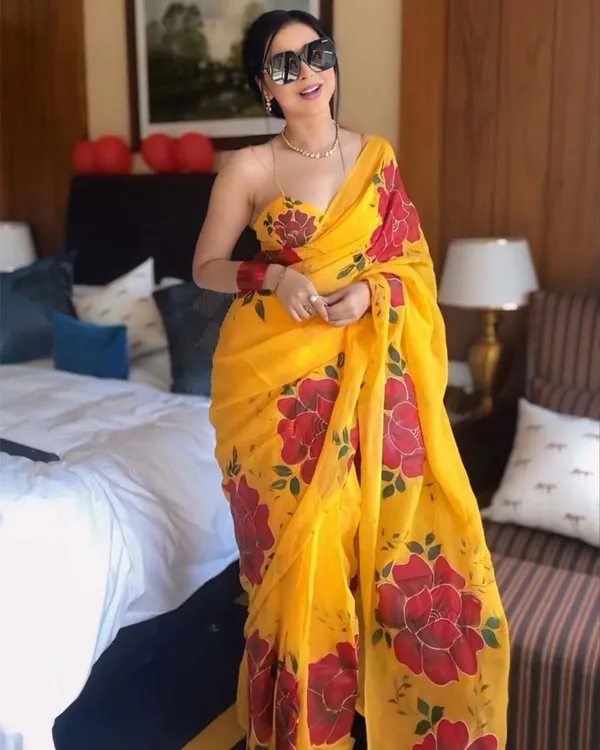 Yellow_Colour_1-Minute_Ready_To_Wear_Georgette_Saree_With_Blouse_Piece