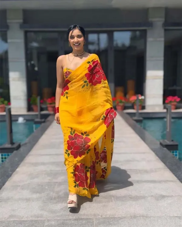 Yellow_Colour_1-Minute_Ready_To_Wear_Georgette_Saree_With_Blouse_Piece