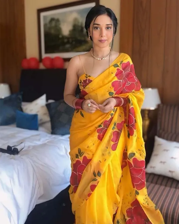 Yellow_Colour_1-Minute_Ready_To_Wear_Georgette_Saree_With_Blouse_Piece