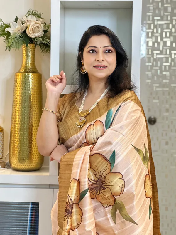 Kiran_Yellow_–_Sunbeam_Diwali_Special_|_Soft_Tussar_Silk_Saree_with_Print,_Border_&_Contrast_Print_Blouse_with_Tassels