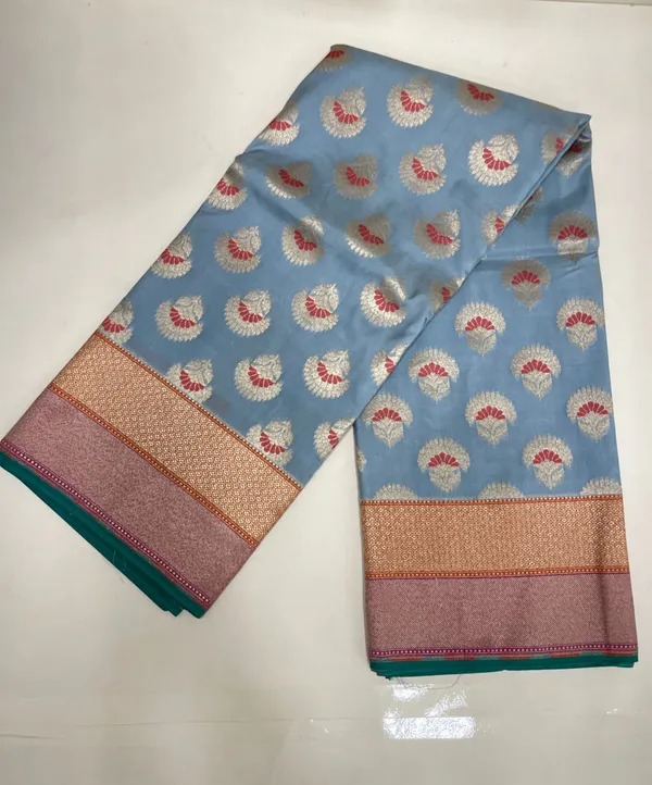Humairah_Presents_Grey_Katan_Silk_Floral_Zari_Minakari_Booti_with_Banarasi_2D_Zari_Border_and_Floral_Pallu_with_Light_Grey_Blouse
