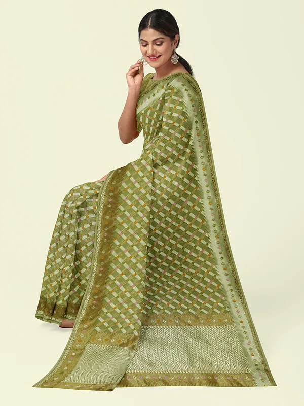 Green_Cotton_Blend_Banarasi_Sarees_For_Women