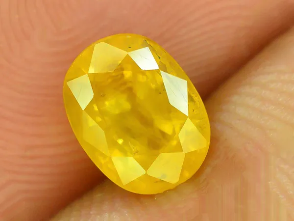 9.25_Ratti_Yellow_Sapphire_(Pukhraj)_Natural_Loose_Gemstone