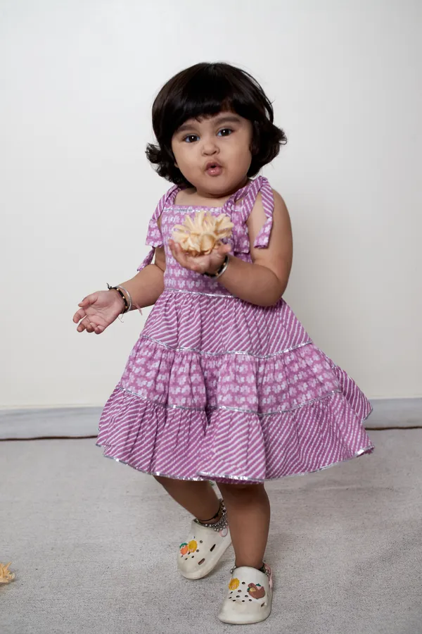 Lilac_Dress_For_Girls_|_Printed_Tie_Up_Traditional_Dress