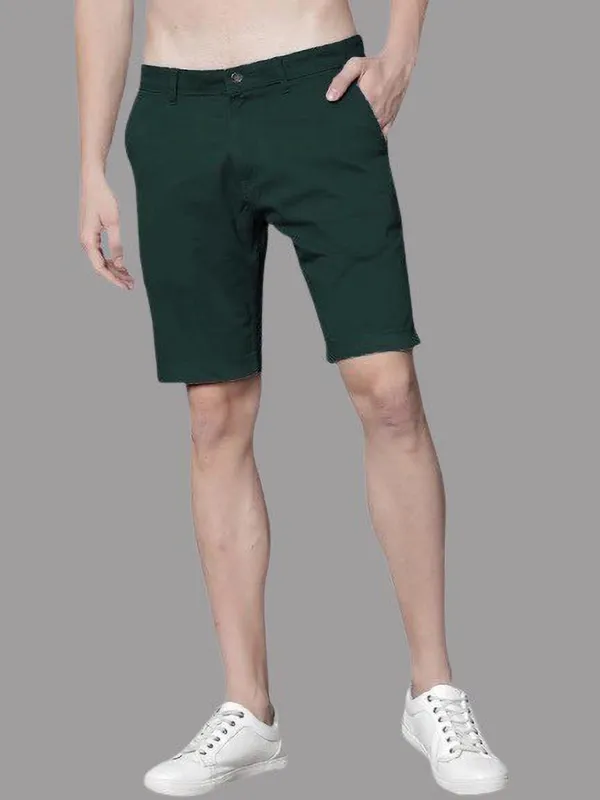 Dark_Green_Cotton_Blend_Premium_Solid_Chino_Shorts_For_Men