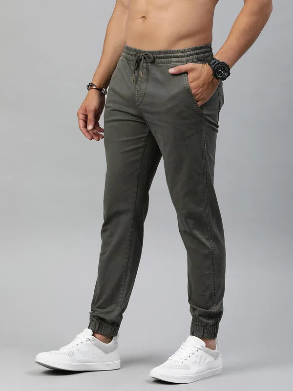 Dark_Grey_Cotton_Blend_Solid_Mens_slim_fit_Joggers