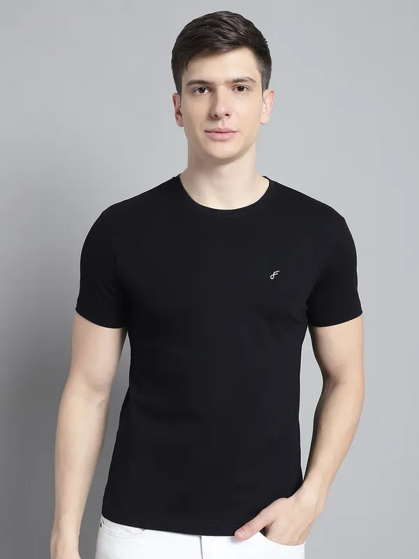 Pack_of_2_Black_&_Red_Cotton_Round_Neck_T-Shirt_For_Men
