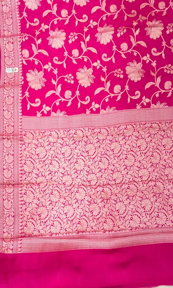 Humairah_Presents_Pure_Handloom_Magenta_Chiffon_Floral_Golden_Zari_Boota_Jaal_with_Banarasi_Zari_Border_and_Magenta_Blouse