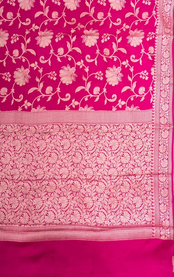 Humairah_Presents_Pure_Handloom_Magenta_Chiffon_Floral_Golden_Zari_Boota_Jaal_with_Banarasi_Zari_Border_and_Magenta_Blouse