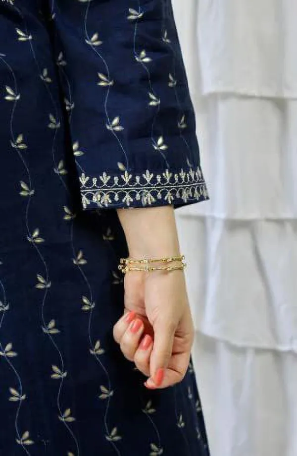 Women_Elegant_Blue_Embroidery_Kurti_&_Pant_with_Dupatta_Set