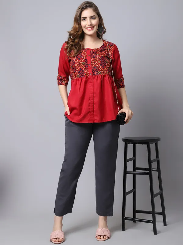 Grey_Pleat-front_Cigrette_Pants