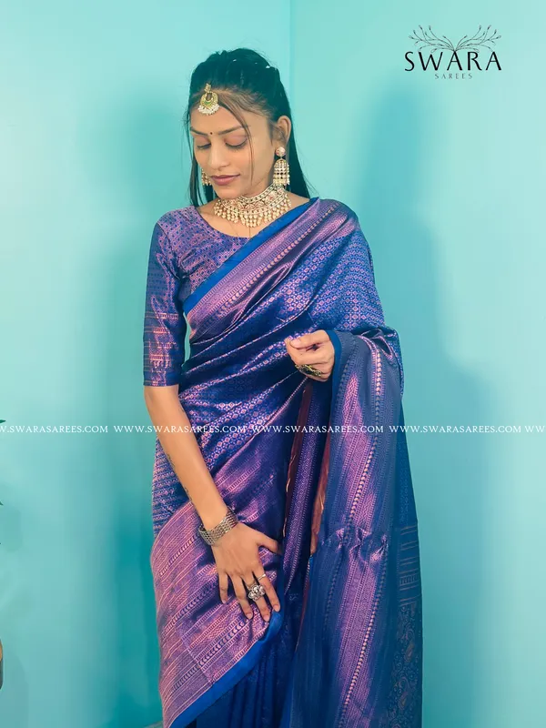 https://d1311wbk6unapo.cloudfront.net/NushopCatalogue/tr:f-webp,w-600,fo-auto/e3NLSNPb_LGYSF3HAYT_2023-05-22_1.jpg__Swara Saree