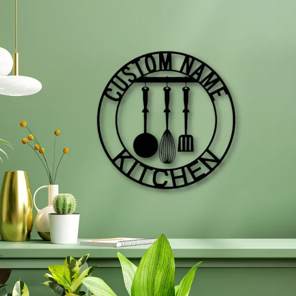 Custom_Name_Kitchen_Round_Wood_Wall_Art