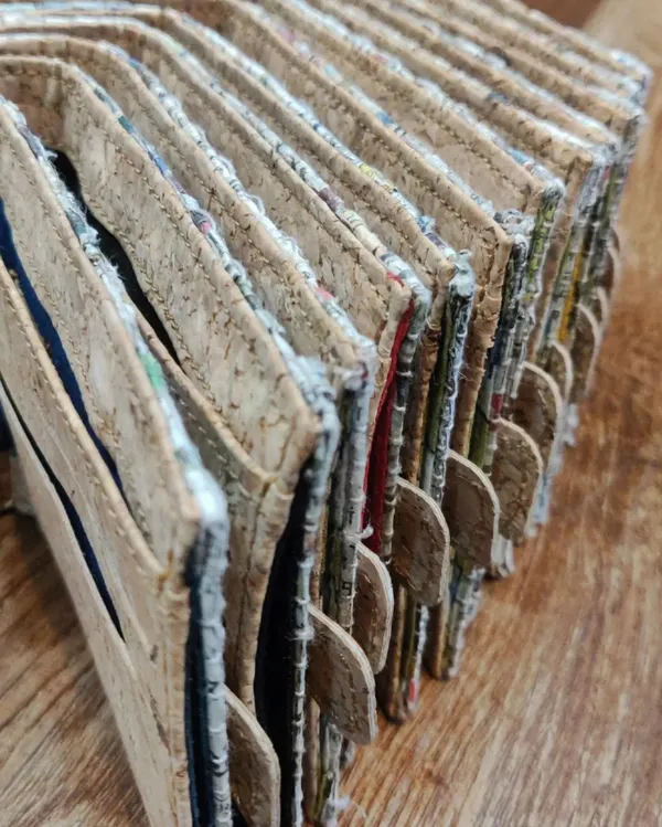 Handcrafted_Weaved_Newspaper_Wallet