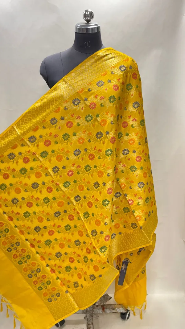 Humairah_Presents_Yellow_Semi_Katan_Silk_Golden_Zari_Floral_Stripe_Tilfi_Mina_Zari_Jaal_Banarasi_Dupatta