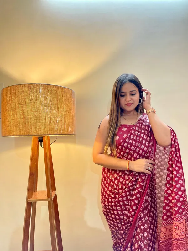 Ikkat_Print_Pure_Soft_Cotton_saree_With_Blouse_Piece