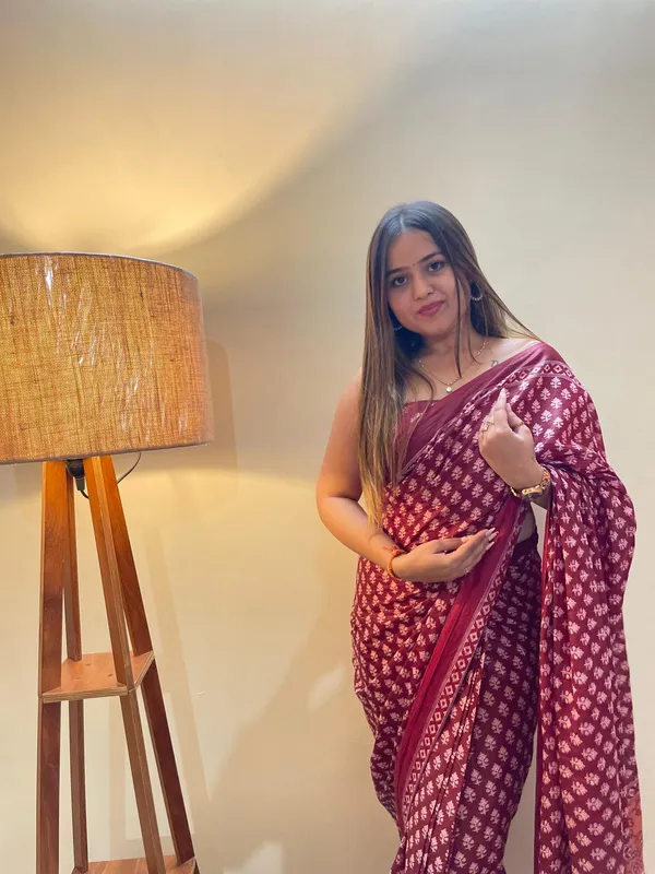 Ikkat_Print_Pure_Soft_Cotton_saree_With_Blouse_Piece