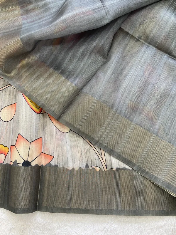 Darika_Grey_–_Aesthetic_Edit_for_You_|_Soft_Tussar_Silk_Saree_with_Print,_Pallu_&_Zari_Border_&_Contrast_Print_Blouse_with_Tassels