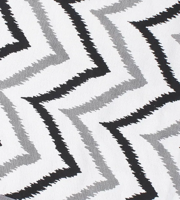 Pack_for_18_Pieces_Cotton_Black_Ikat_Chevron_Printed_Place_Mat_With_Napkin_Set_for_Dining_and_Center_Table