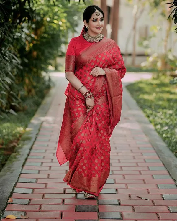 RED_KANJIVARAM_SILK_SAREE