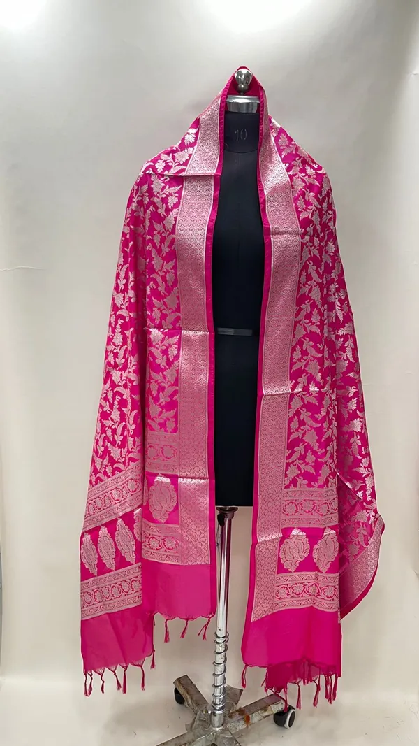 Humairah_Presents_Pink_Semi_Katan_Silk_Golden_Tilfi_Zari_Floral_Jaal_Banarasi_Dupatta