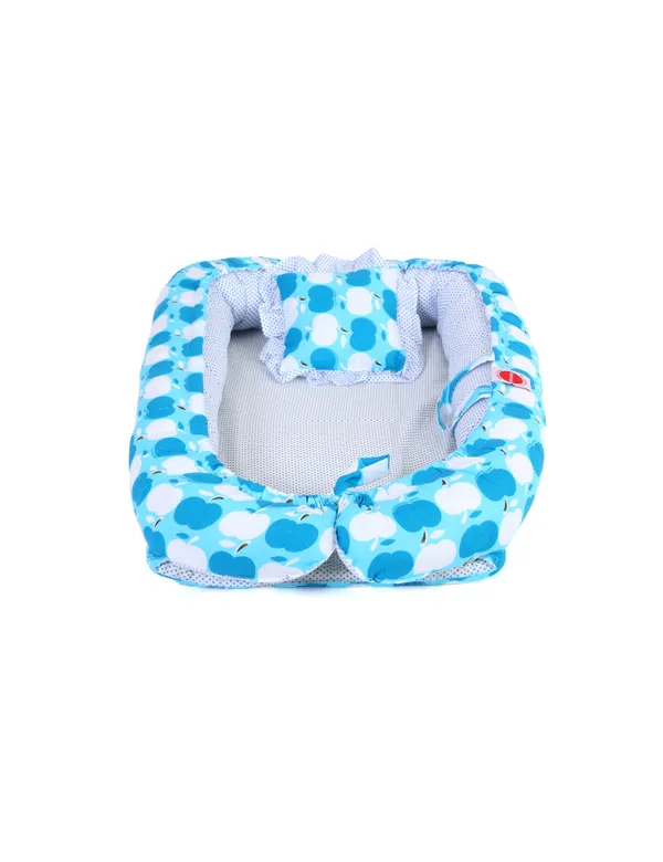 Apple_Print_New_Born_Baby_nest_Bedding_Set_Reversible_0-10_Months_(Blue)