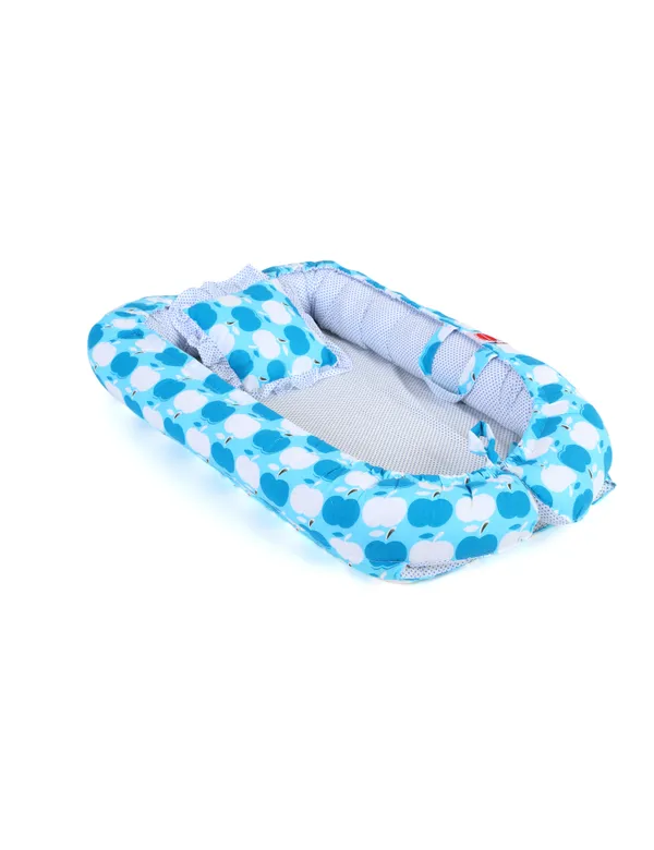 Apple_Print_New_Born_Baby_nest_Bedding_Set_Reversible_0-10_Months_(Blue)