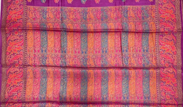 Humairah_Pure_Handloom_Purple_Chiniya_Silk_Floral_Minakari_Zari_Booti_with_Paisley_Mina_Zari_Border_and_Rangkaat_Paisley_Pallu_with_Purple_Blouse
