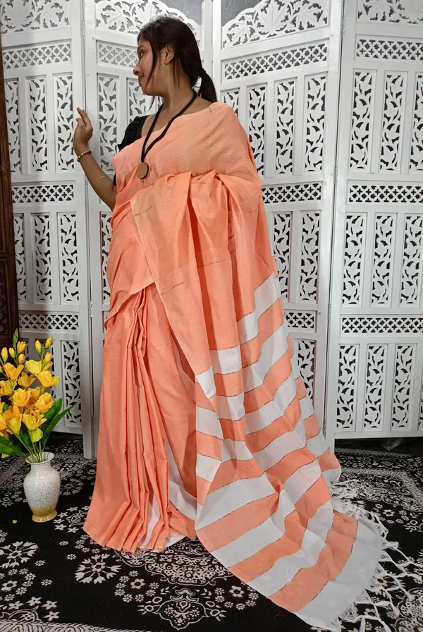 Peach_Cotton_Khesh_Stripe_Pattern_Handloom_Saree_With_Blouse_Piece