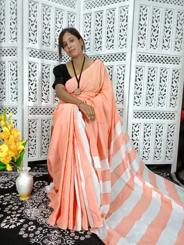Peach_Cotton_Khesh_Stripe_Pattern_Handloom_Saree_With_Blouse_Piece