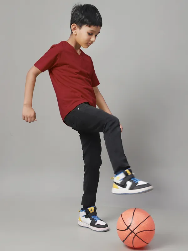 Maroon_Cotton_Rib_V-Neck_Short_Sleeves_T-Shirt_For_Kids
