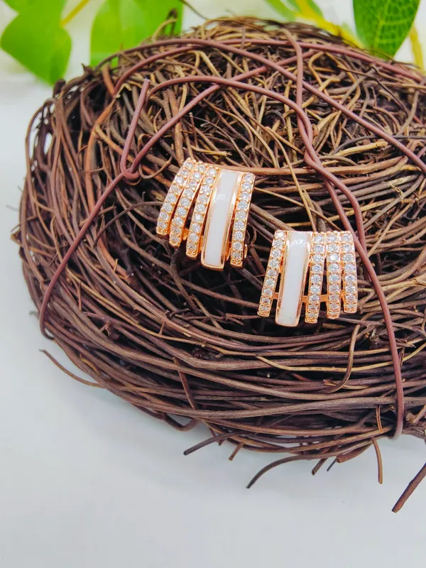 Gold_American_Diamond_Alloy_Trendy_Earring_For_Women