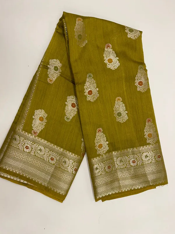 Humairah_Pure_Handwoven_Olive_Green_Pure_Muga_Silk_Floral_Zari_Mina_Booti_Minakari_Jaal_Anchal_with_Minakari_Zari_Border_Banarasi_Saree_with_Olive_Green_Blouse_piece