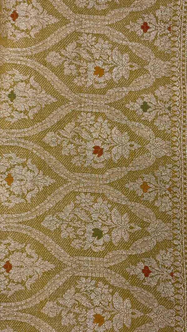 Humairah_Pure_Handwoven_Olive_Green_Pure_Muga_Silk_Floral_Zari_Mina_Booti_Minakari_Jaal_Anchal_with_Minakari_Zari_Border_Banarasi_Saree_with_Olive_Green_Blouse_piece