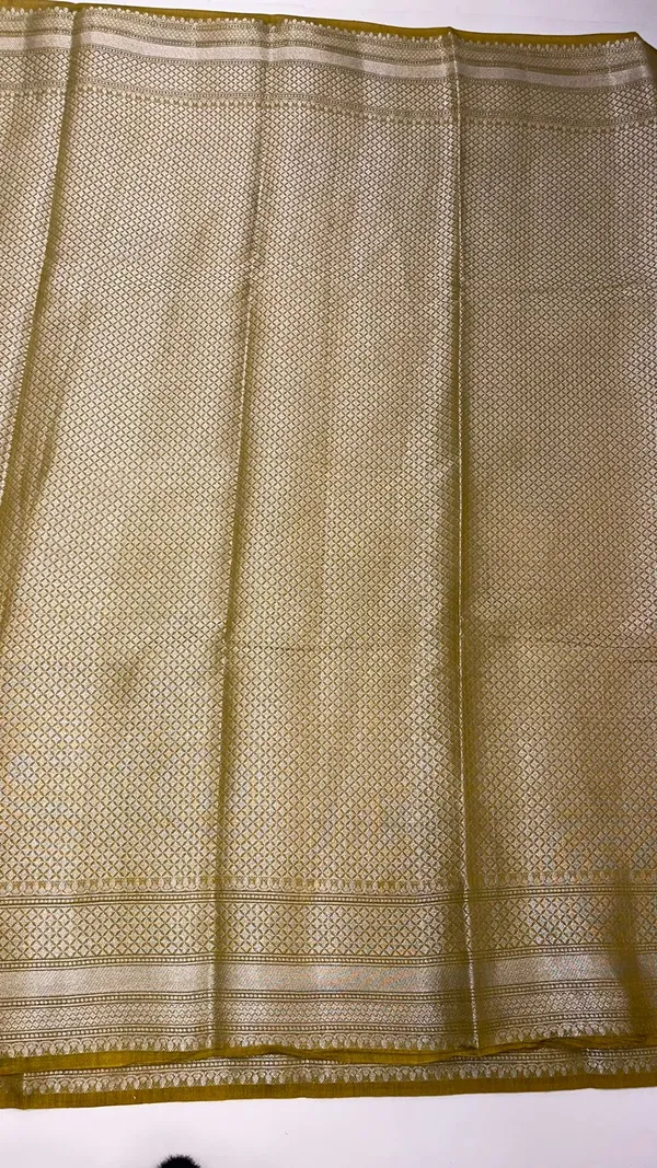 Humairah_Pure_Handwoven_Olive_Green_Pure_Muga_Silk_Floral_Zari_Mina_Booti_Minakari_Jaal_Anchal_with_Minakari_Zari_Border_Banarasi_Saree_with_Olive_Green_Blouse_piece