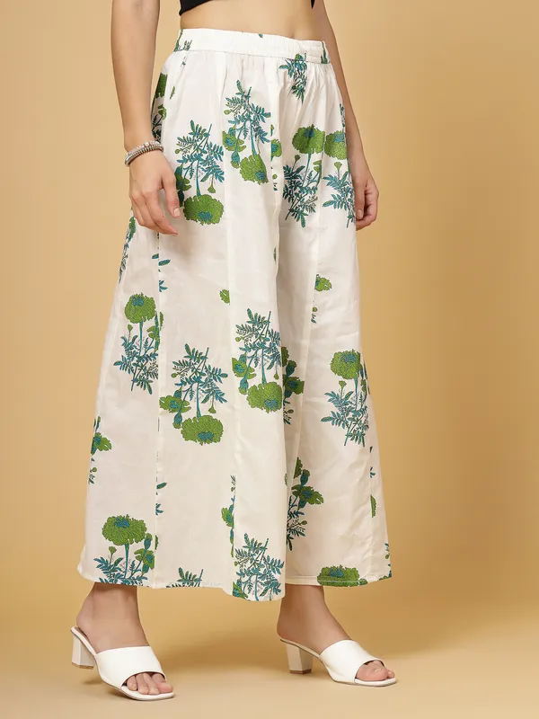Green_Pure_Cotton_Big_Flair_Printed_Regular_Palazzo