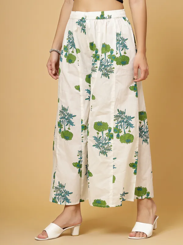 Green_Pure_Cotton_Big_Flair_Printed_Regular_Palazzo
