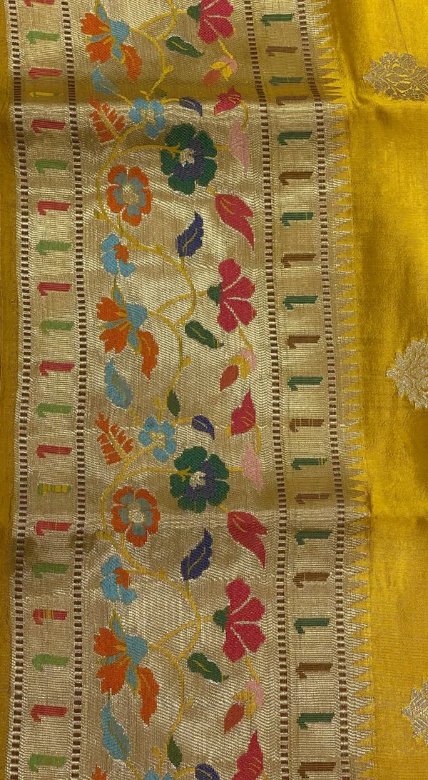 Humairah_Pure_Handloom_Gold_Dupion_Silk_Golden_Zari_Booti_with_Skirt_Paithani_Zari_Border_and_Gold_Blouse