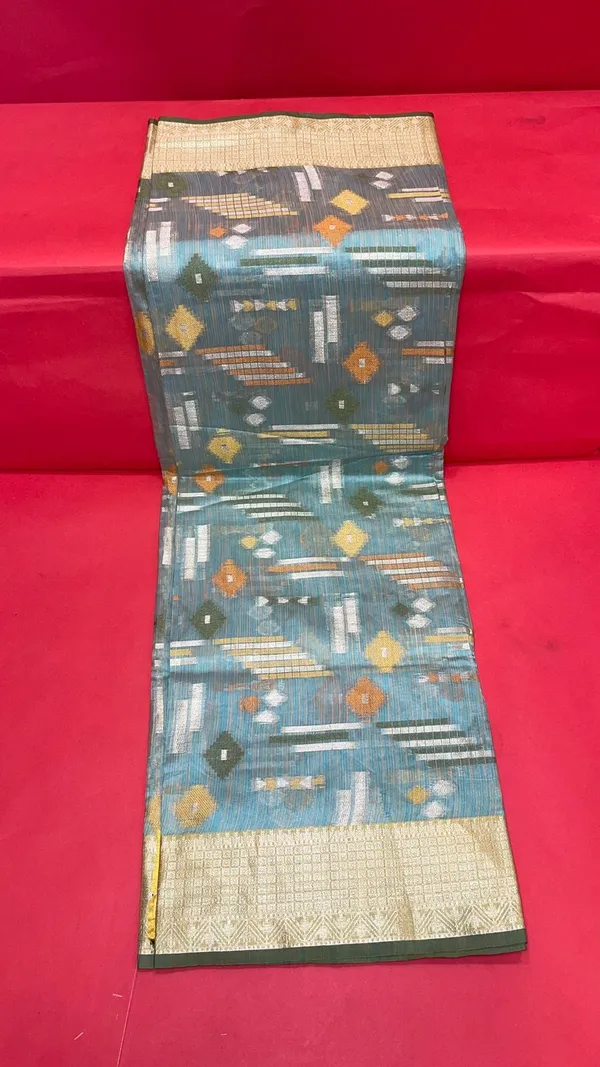 Green_Mulberry_Silk/Silk_Blend_Banarasi_Sarees_For_Women