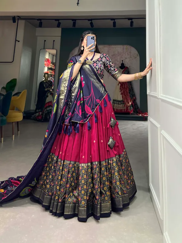 Women_Floral_Woven_Flared_Lehenga_&_Choli_with_Dupatta