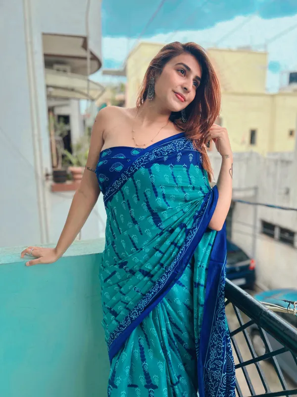 Handicraft_Women's_Pure_Soft_Cotton_Block_Printed_Casual_Wear_Saree_With_Blouse_Piece_Ragini_White_Green_With_Blouse_Piece