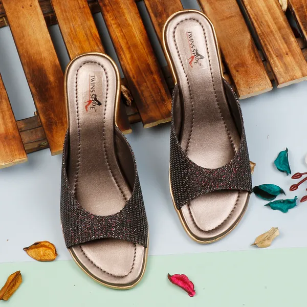 Shining_Strap_Ethnic_Wedge_Heels_(Grey)
