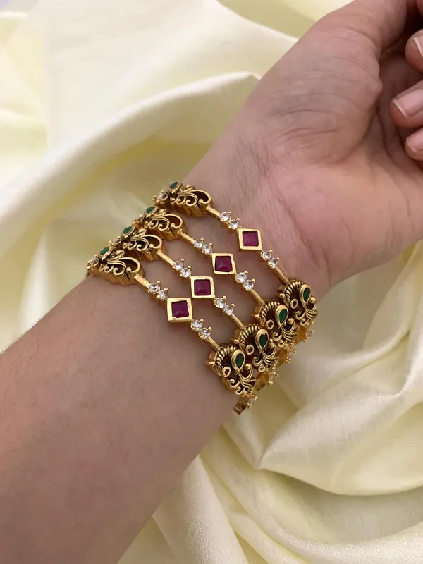 ARHA_ANTIQUE_LAKSHMI_BANGLE