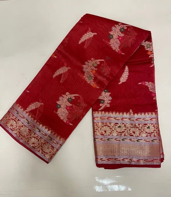 Humairah_Pure_Handloom_Red_Cotton_Golden_Zari_Mina_Boota_with_Skirt_Mina_Banarasi_Zari_Border_and_Red_Blouse