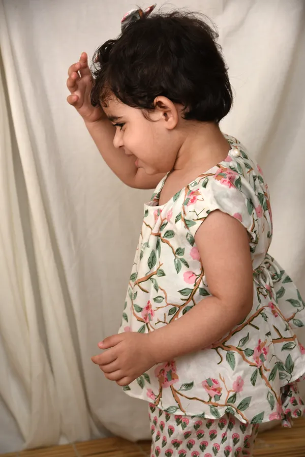 Off_White_Flower_Printed_Suit-Set_For_Girls