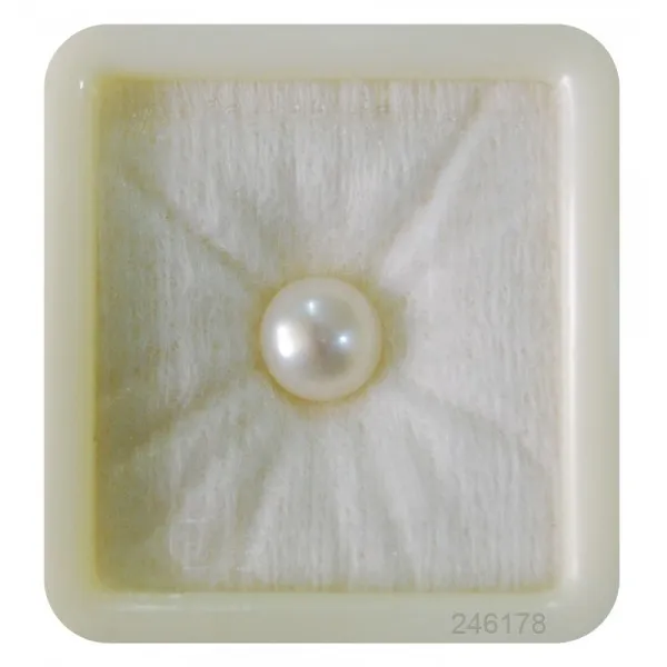 6.25_Ratti_White_Pearl_(Moti)_Natural_Loose_Gemstone