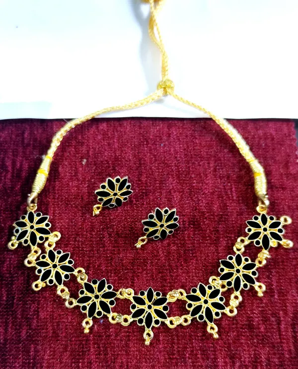 Assamese_Traditional_Gold_Plated_Black_Colour_Golpata_Necklace_Set_For_Girls_&_Women