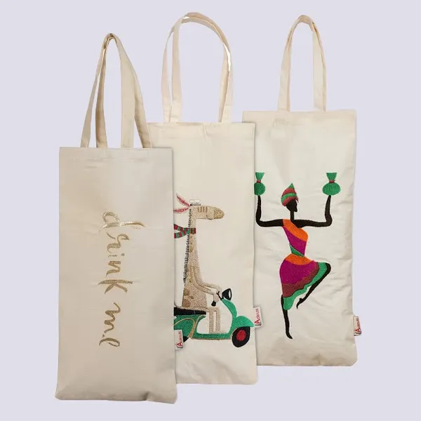 https://d1311wbk6unapo.cloudfront.net/NushopCatalogue/tr:f-webp,w-600,fo-auto/i8qhdxQ__HE7Y60MD04_2024-07-18_1.jpg__AakrutiI Bags