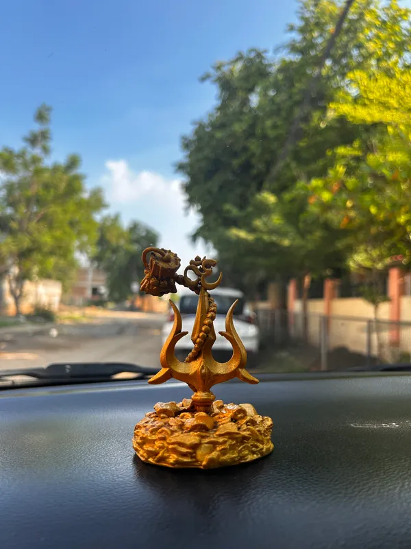 Trishul_with_Damru_standing_Decorative_Showpiece_statue_murti_for_Car_Dashboard